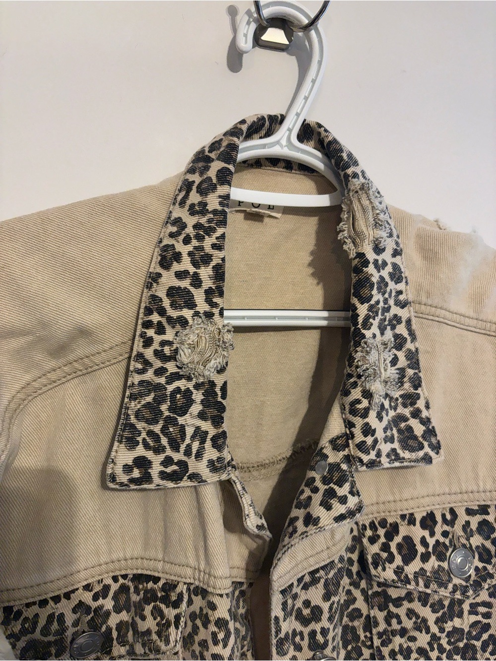 POL Distressed Leopard Jacket - Picture 3 of 8